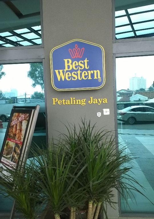 PJ Sec 13 Near LRT Centrestage Condo - photo 9