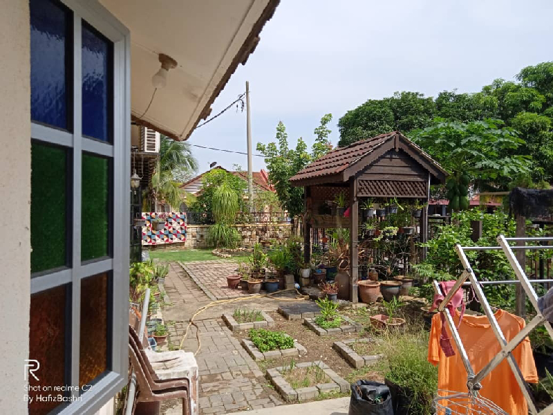 TAMAN PINGGIRAN BERINGIN, MANTIN - photo 2