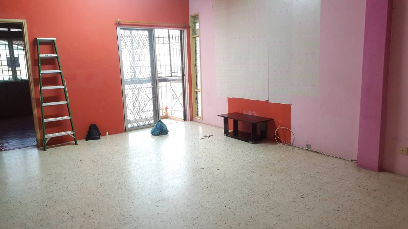 Sale Apartment Gladden Court Bandar Baru Ampang - photo 2
