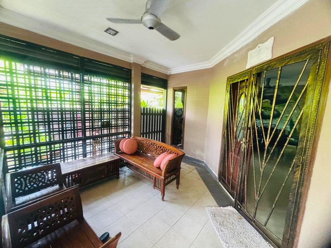 Bungalow 2 and half Storey Taman Templer Saujana - photo 5