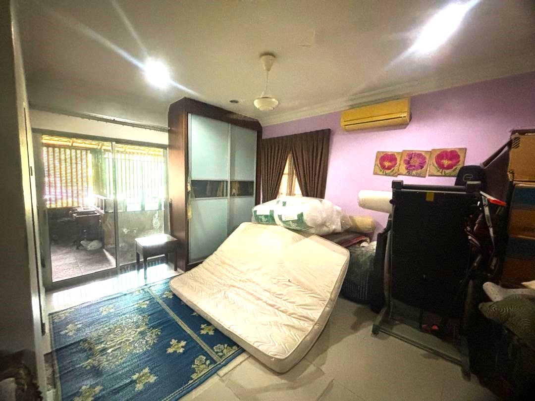 Bungalow 2 and half Storey Taman Templer Saujana - photo 12