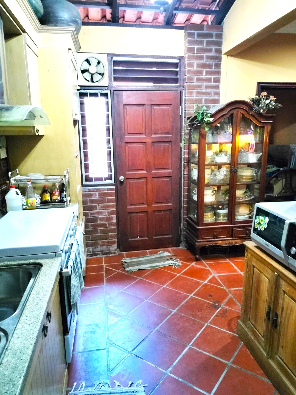 Semi Detached Double Storey Beverly Heights Ampang - photo 11