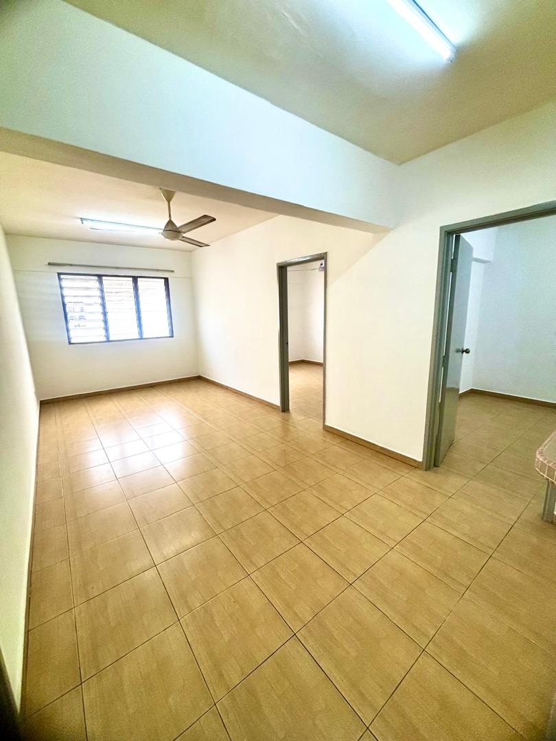 Aman Putra Apartment - photo 2