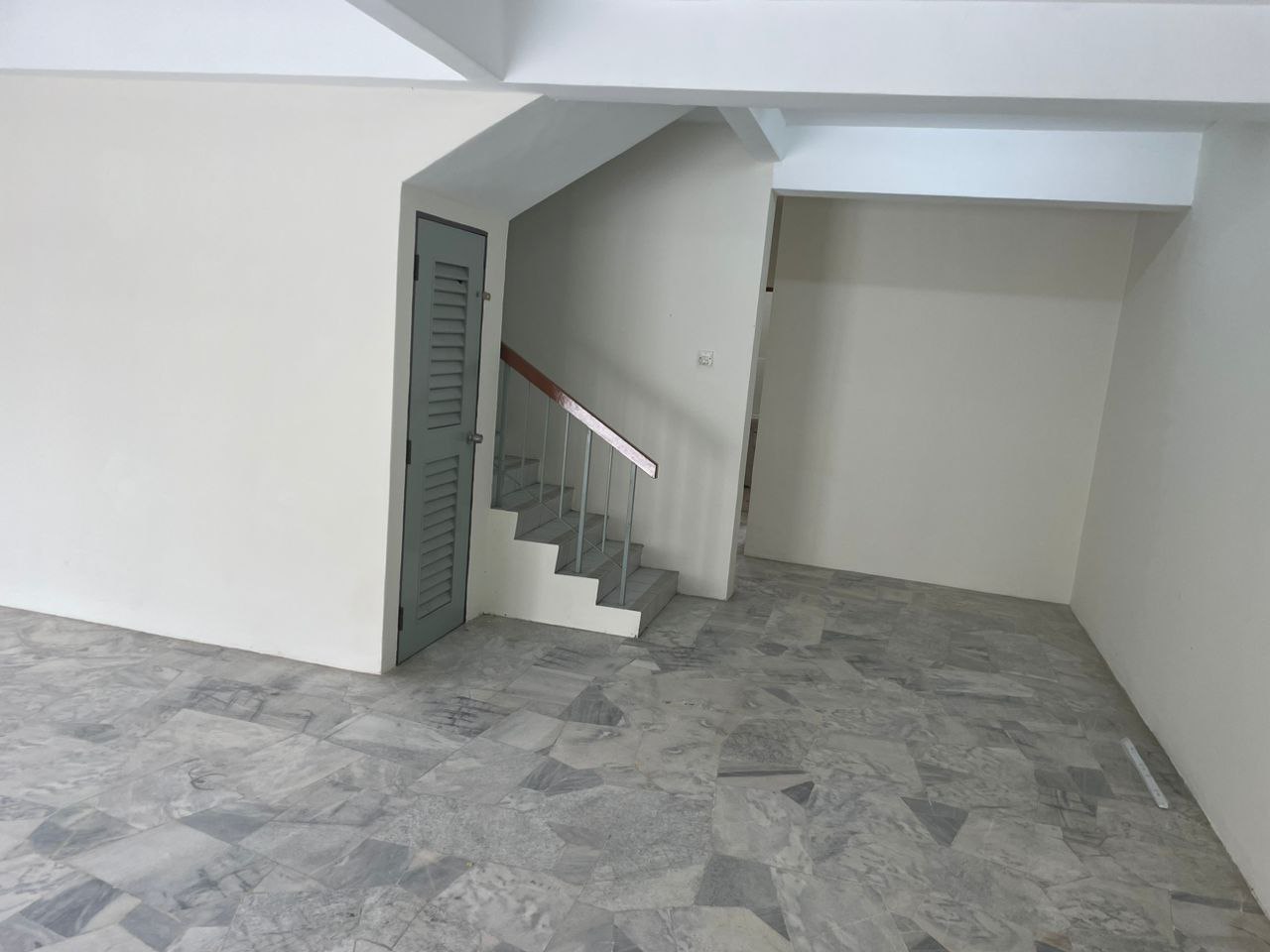 Taman Putra Kajang Double Storey House - photo 3