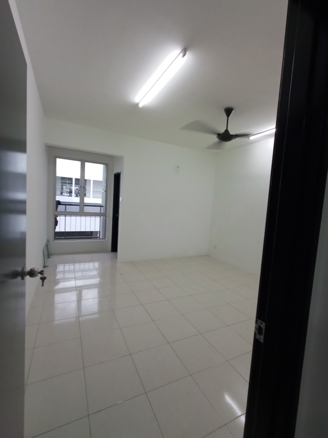 FREEHOLD APARTMENT WITH SWIMMING POOL,NEAR KTM UKM - photo 3