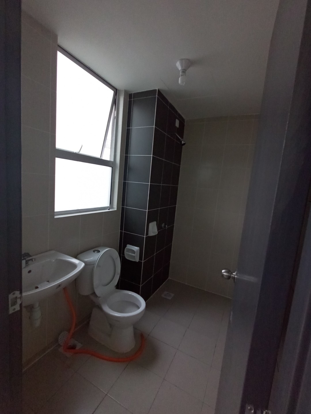 MURAH, FREEHOLD, WITH POOL, NEARBY KTM UKM , MRT - photo 4