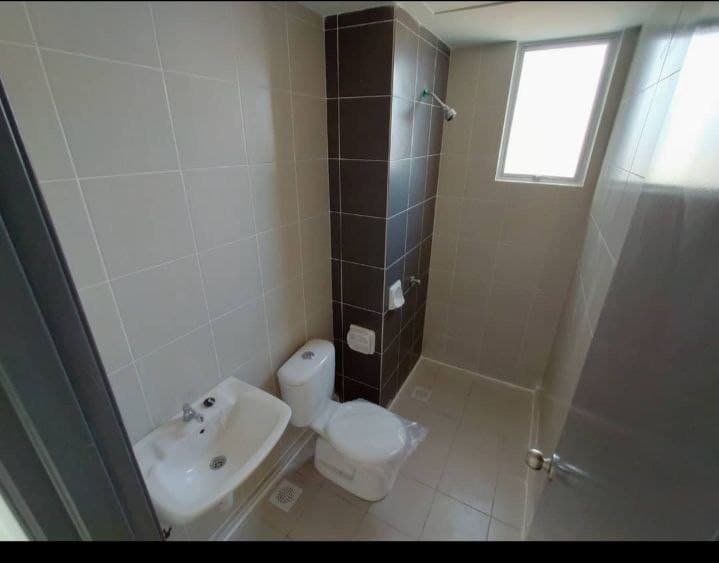 Nice corner unit, freehold condo in Bangi - photo 5