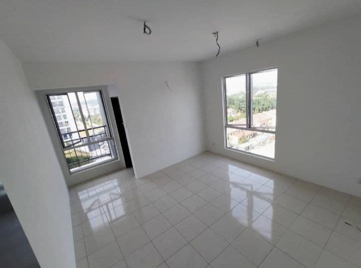 Nice corner unit, freehold condo in Bangi - photo 7