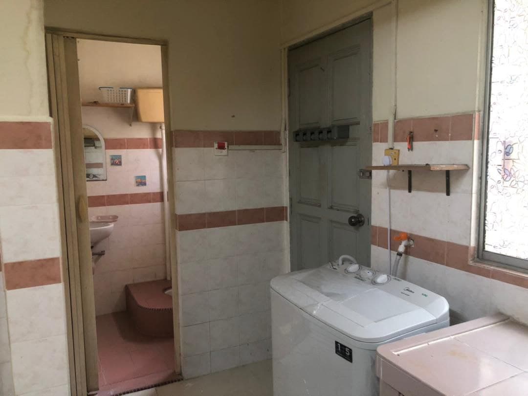 2 Storey Terrace House nearby MRT, school - photo 4