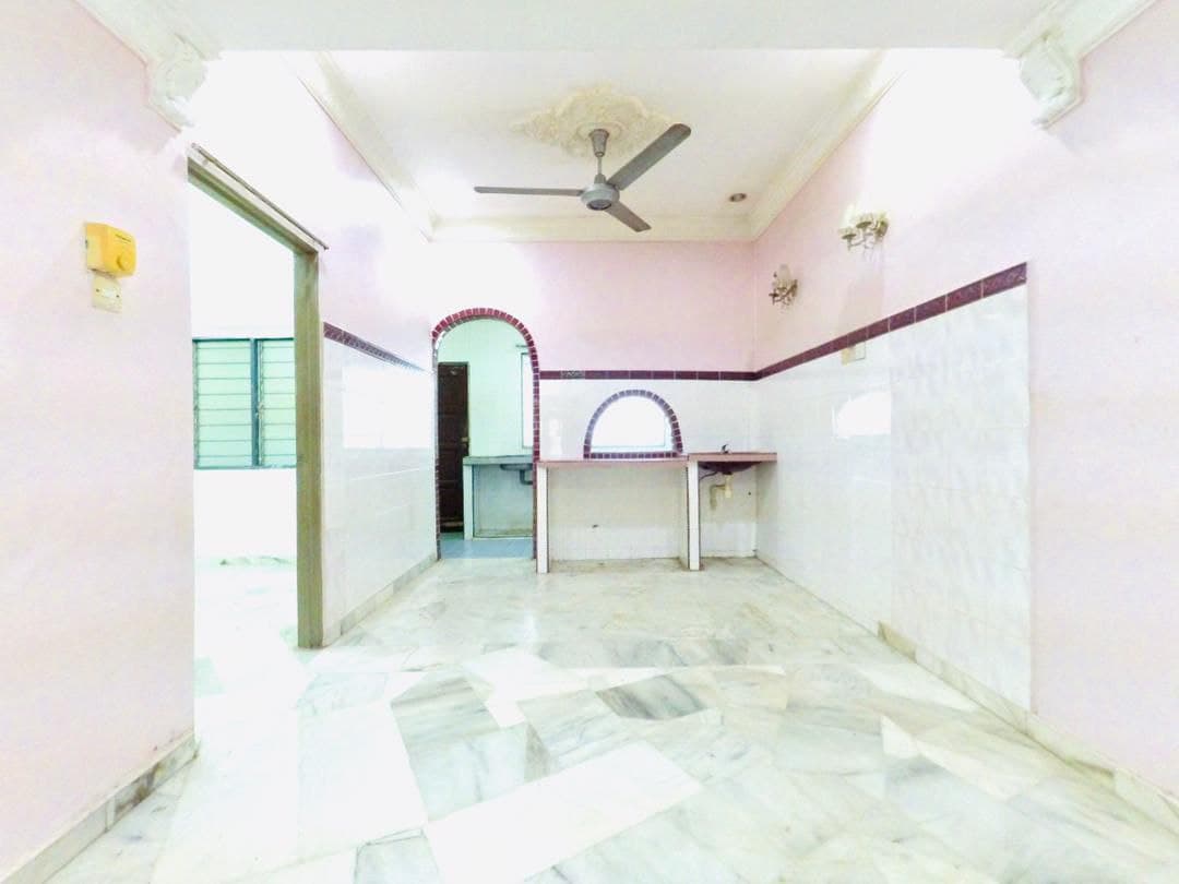 Fully extend kitchen, Single Storey Terrace Kajang - photo 2