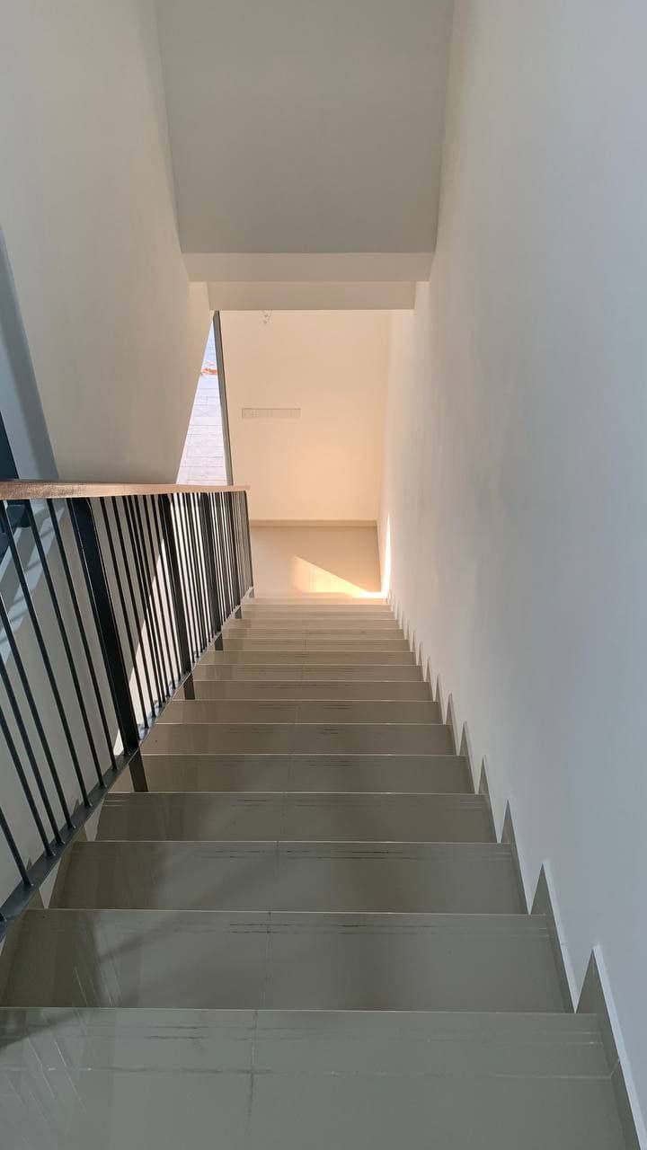 Brand New Unit, 2Storey Intermediate Cybersouth - photo 7