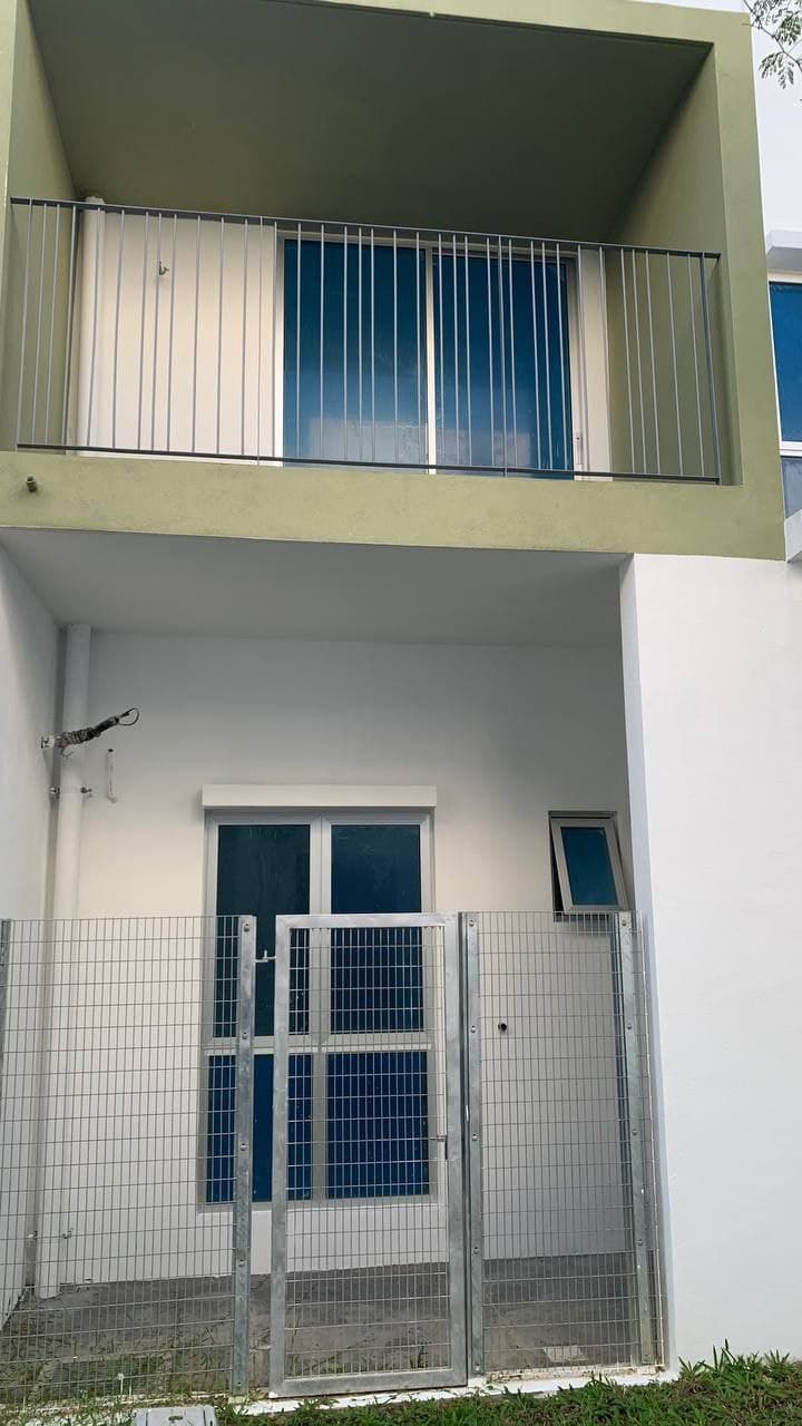 Brand New Unit, 2Storey Intermediate Cybersouth - photo 12