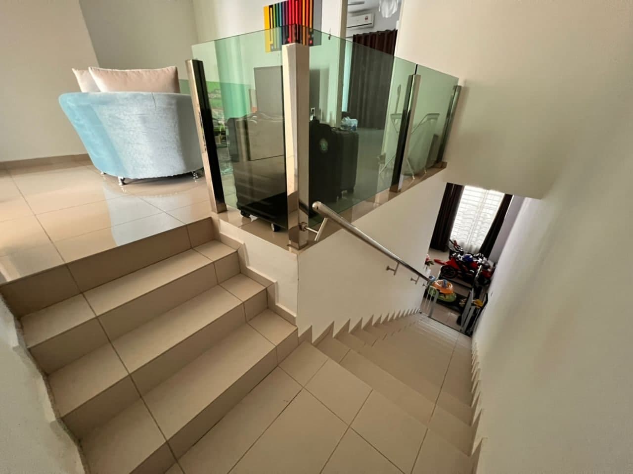 Renovated, cantik, 2 storey untuk dijual - photo 12