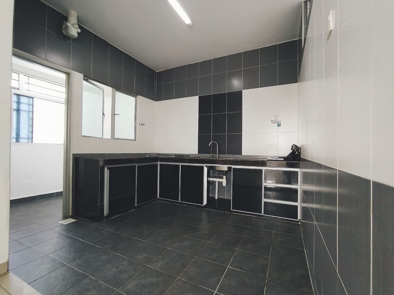 Mutiara Anggerik Service Apartment Huge Unit Cheap - photo 5
