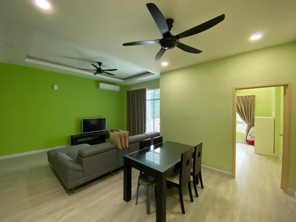 I-Regency Condominiu ...