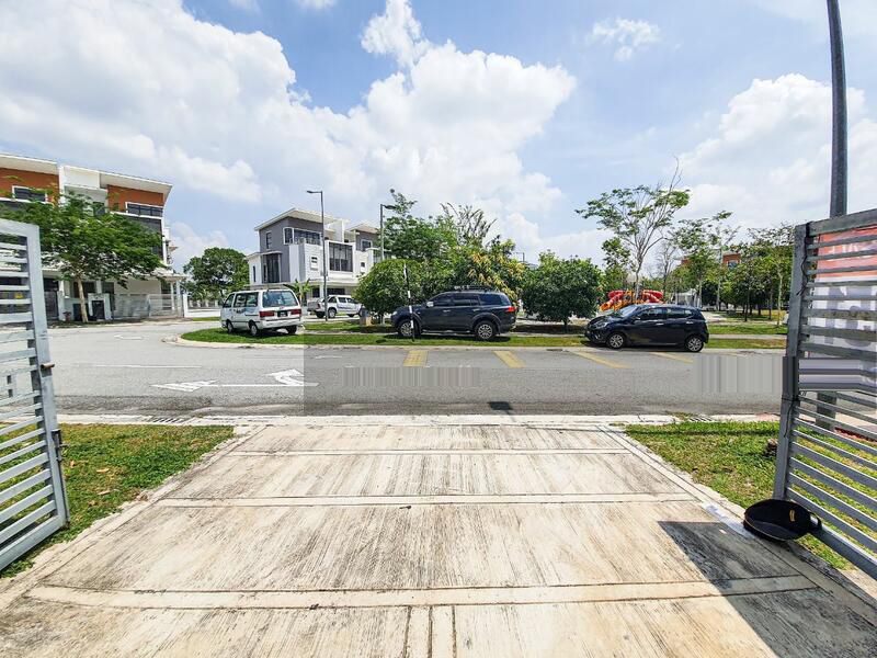 3 Storey House Alam Impian - photo 2