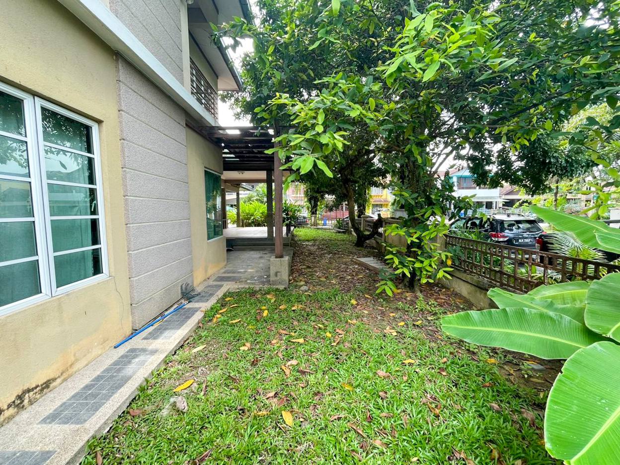 Corner Lot Double Storey Subang Bestari Shah Alam - photo 3