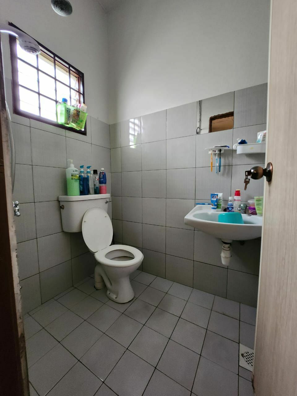 Bungalow desa subang permai - photo 2