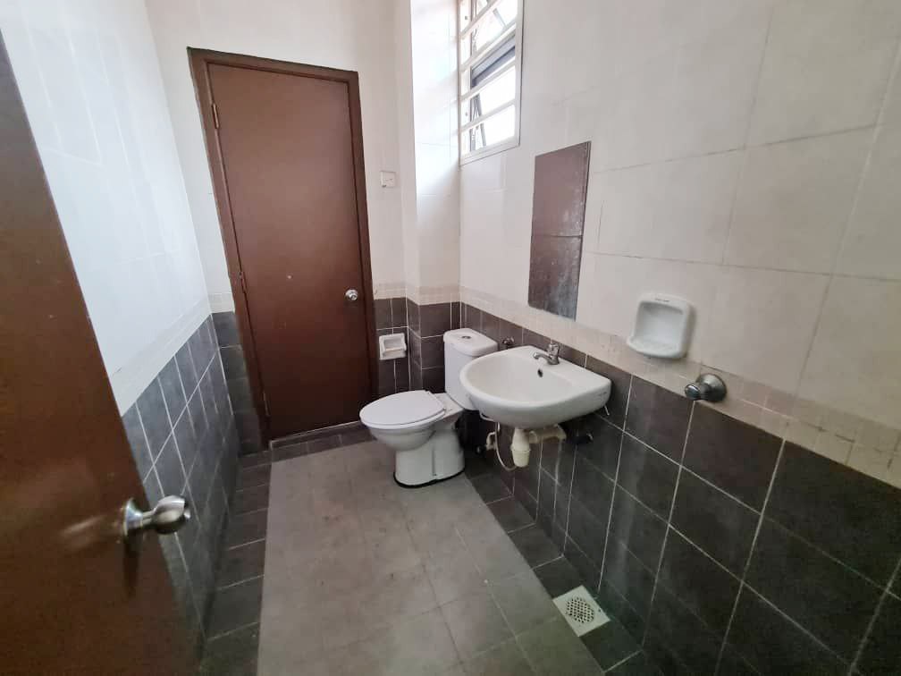 Double Storey Jalan Nova Subang Bestari - photo 4