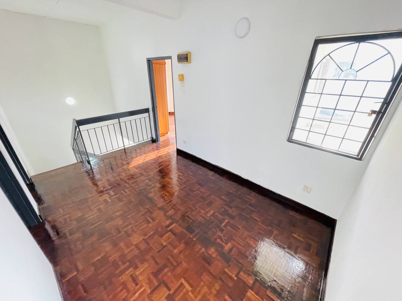 Double Storey Jalan Cecawi Sek 6 Kota Damansara - photo 6