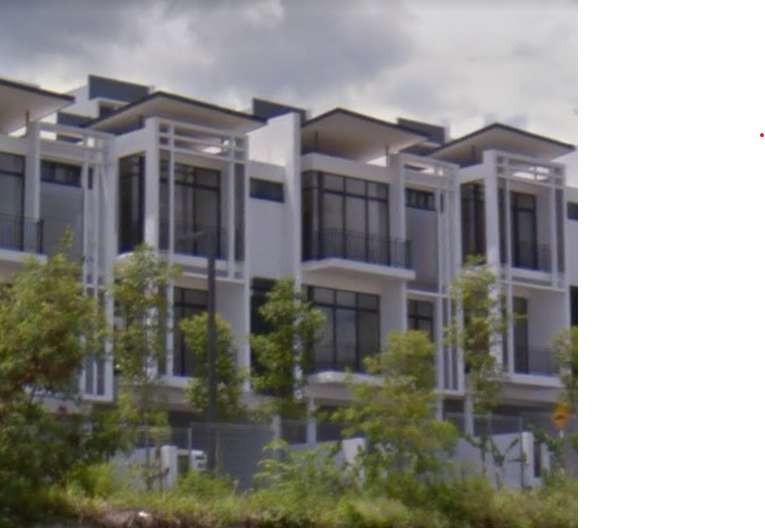 Triple storey taman  ...