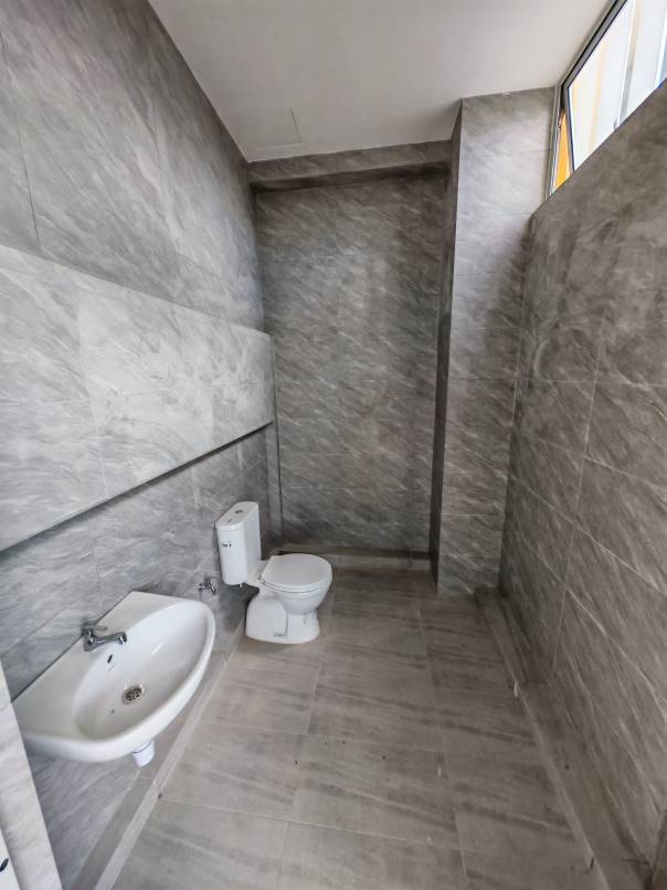 Valdor Detached Factory 4320 sqft 200 Amp - photo 6