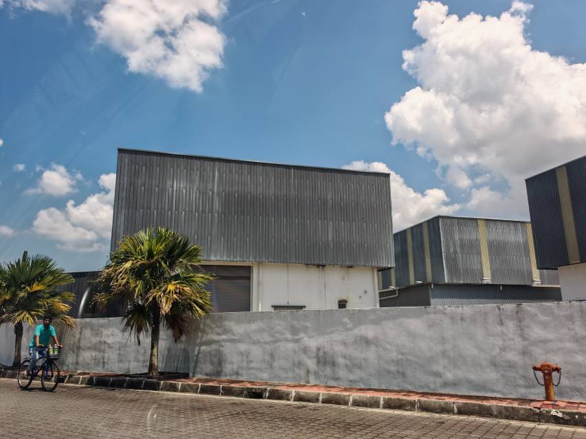Tmn Indstry Impian Alma SmiD Factry 11000sqft - photo 2