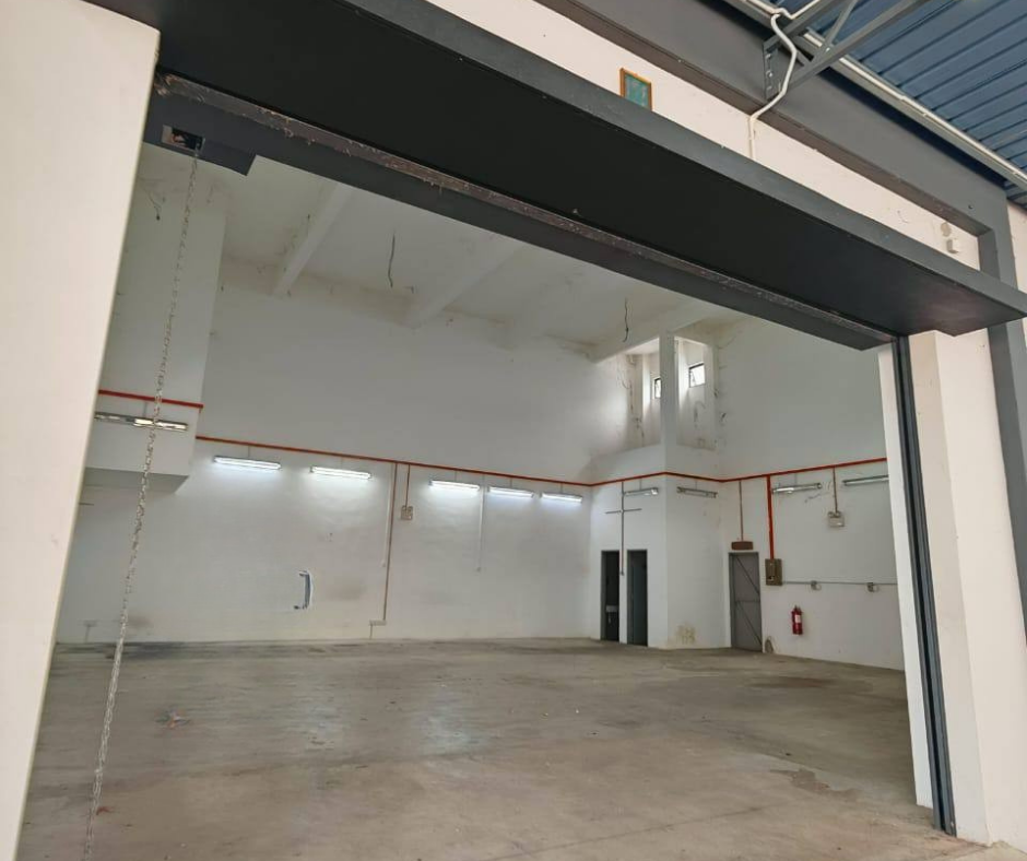 Permatang Tinggi Factory Warehouse 7920sqft 100Amp - photo 2