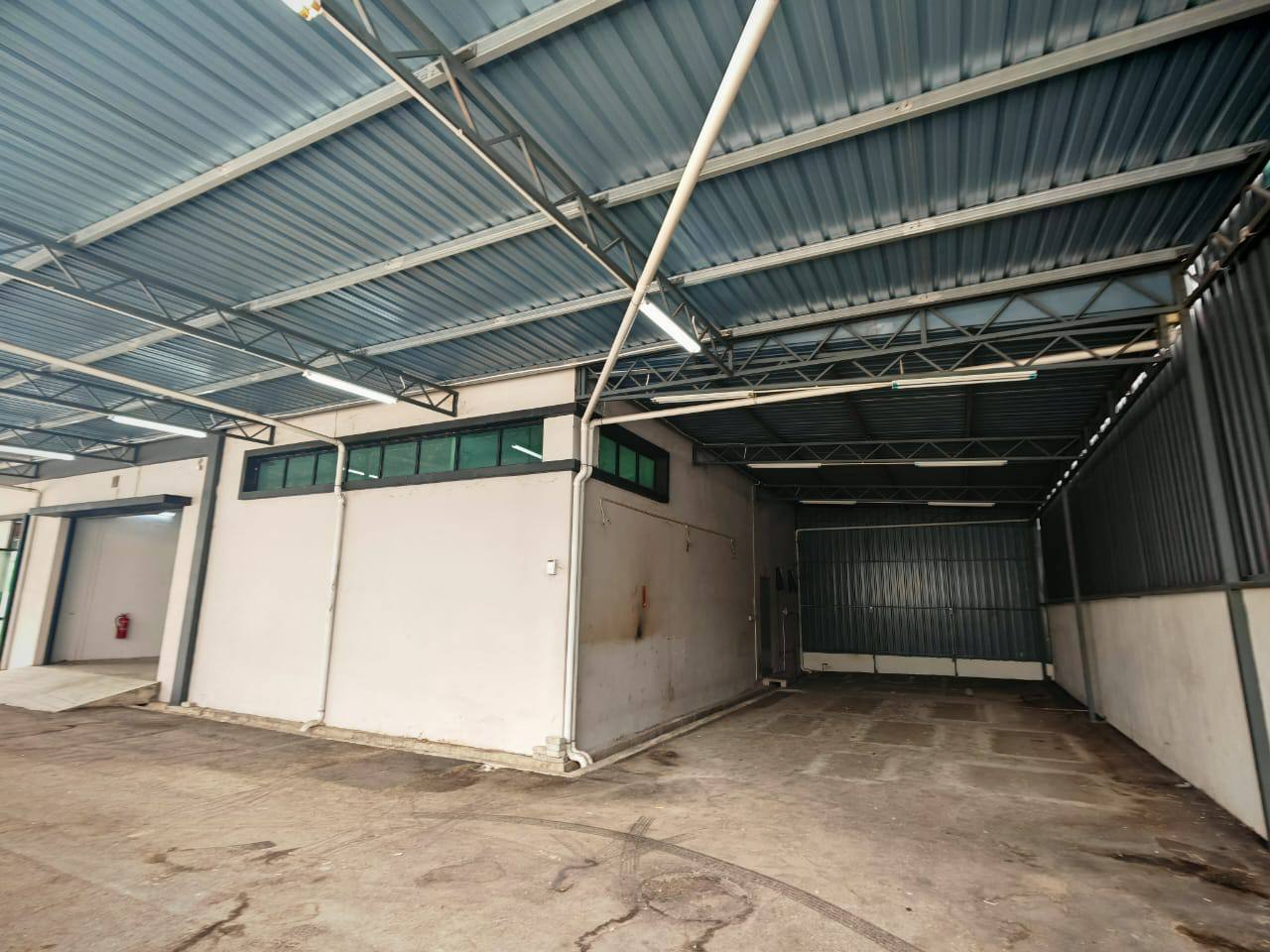 Permatang Tinggi Factory Warehouse 7920sqft 100Amp - photo 4