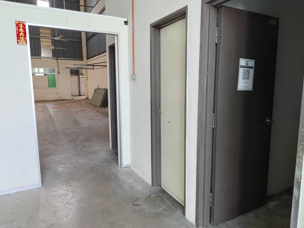 Permatang Tinggi Semi D Factory 6000 sqft - photo 3