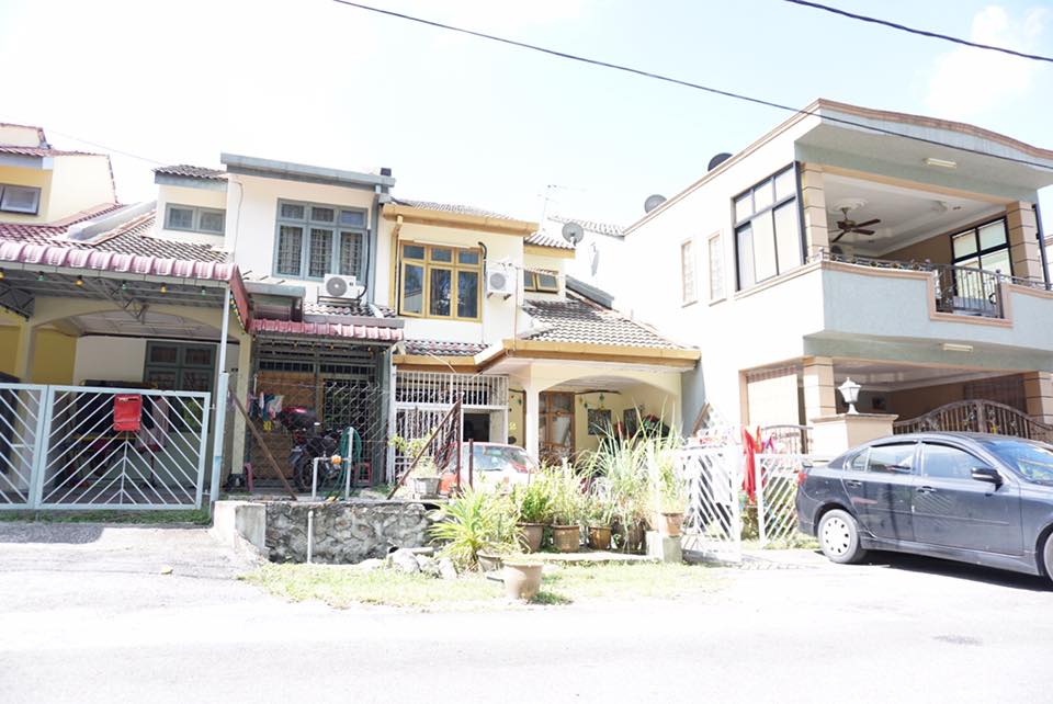 Double Storey Terrace Taman Saga Ampang