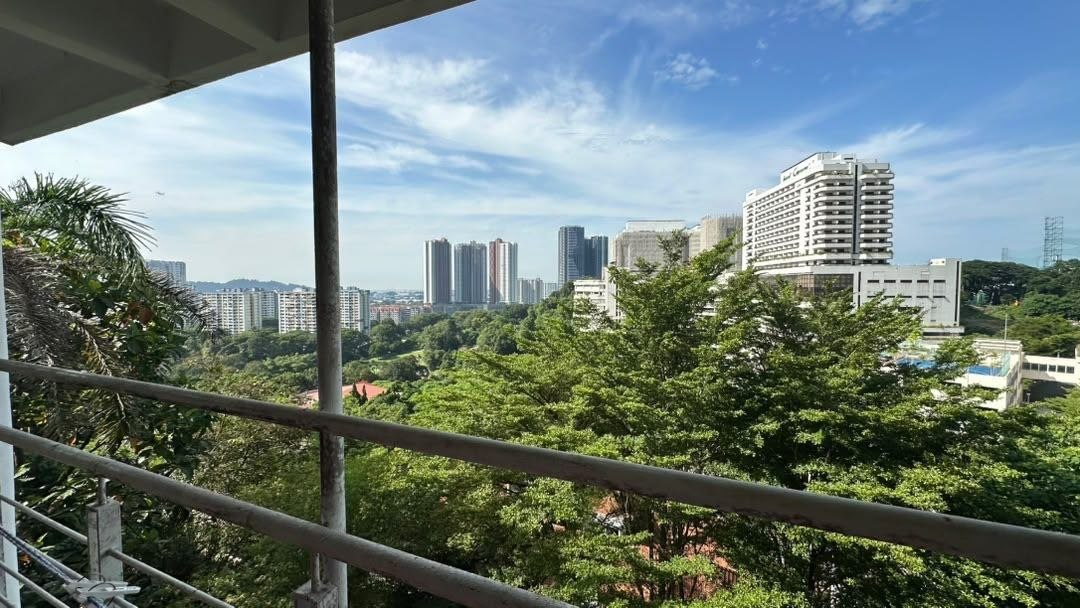 ----- 4 Sty Bungalow For Sale Bukit Jambul RC00430 - photo 3
