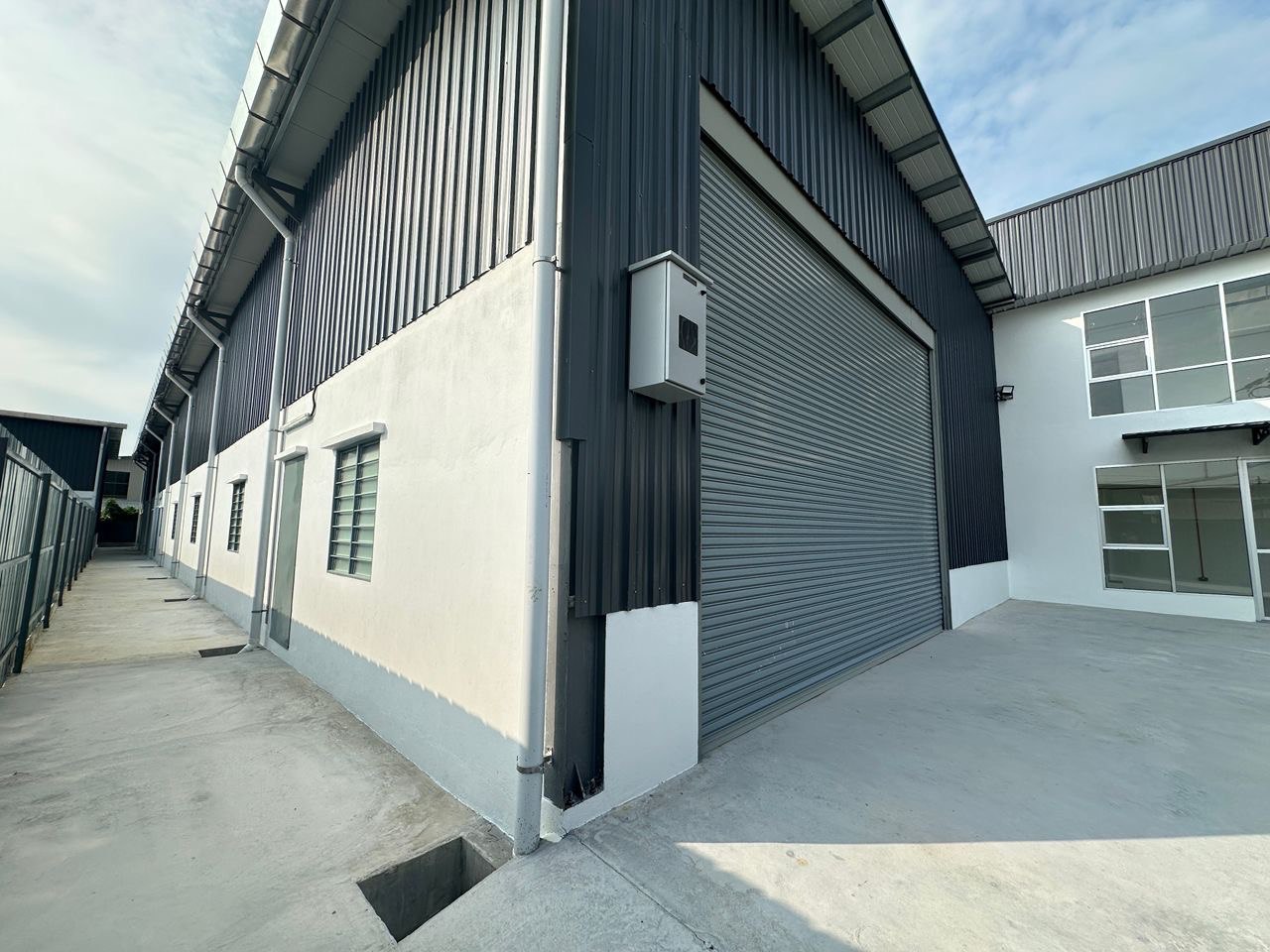 ----- LMBM Batu Maung Industrial 240a - photo 4