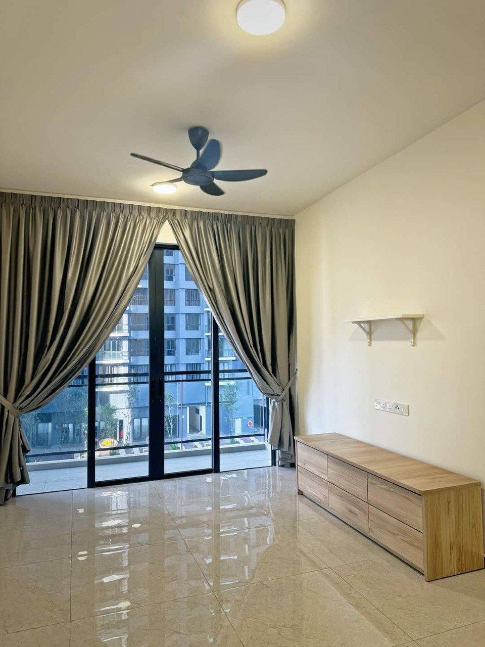 MUZE PICC FOR RENT RC00407