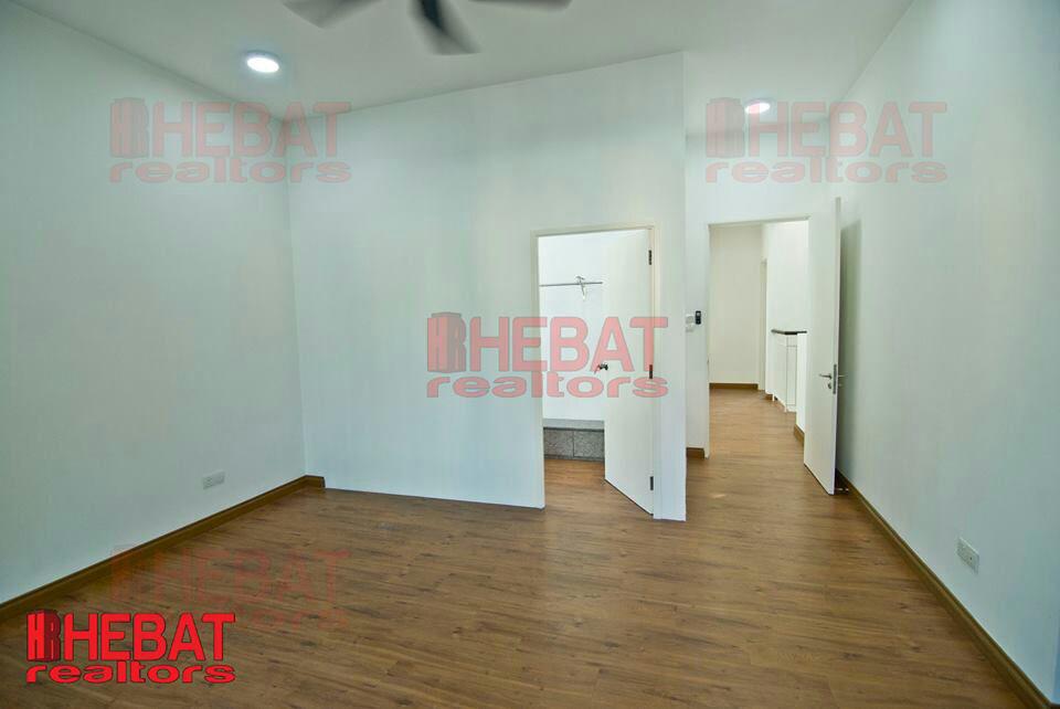 Semi-D Taman Nadayu 92 - photo 2