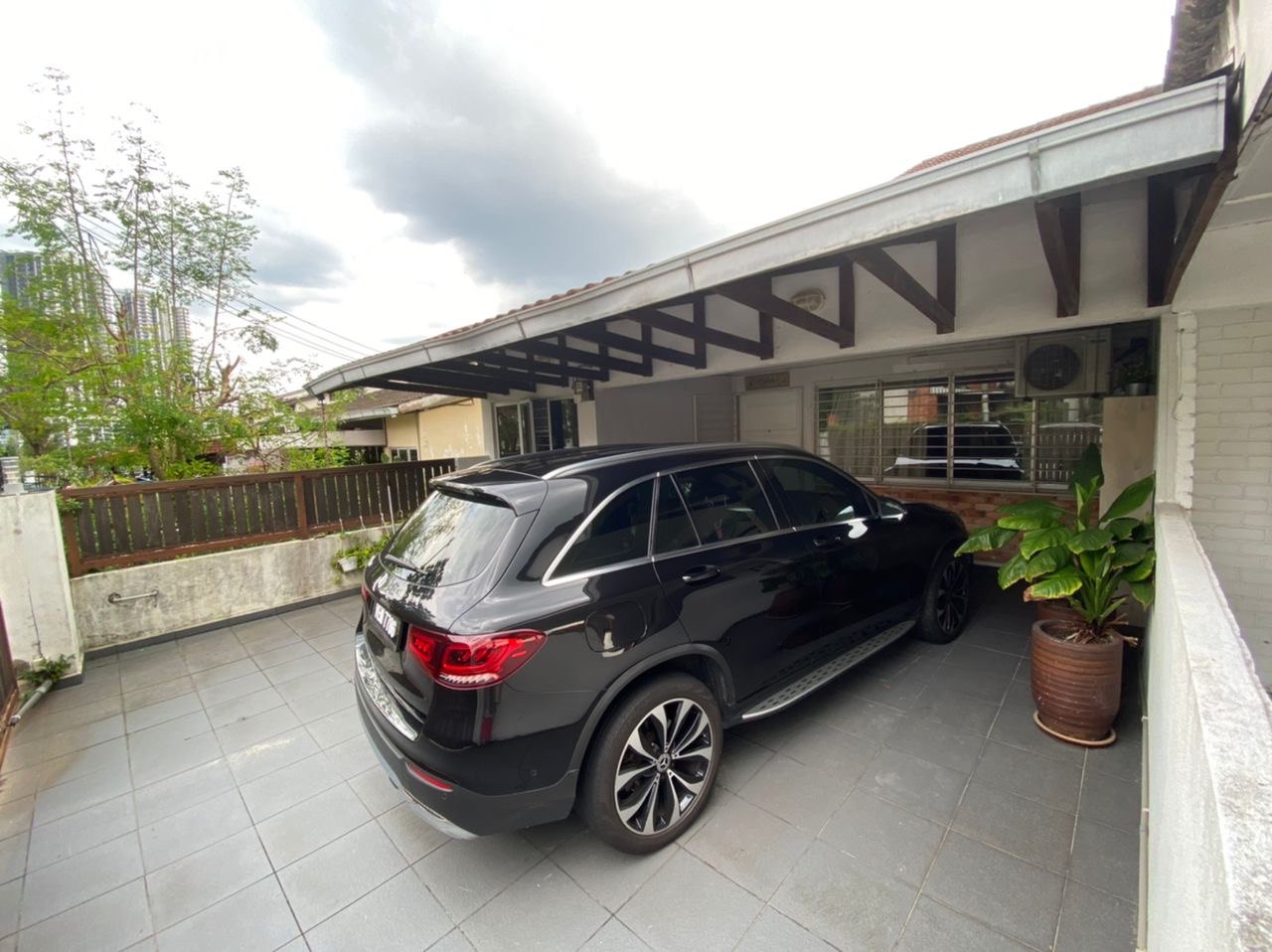 End Lot Freehold Taman Melawati Terrace House - photo 2