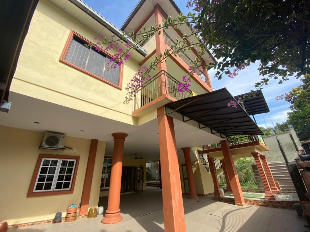 FREEHOLD TERRACE BUKIT ANTARABANGSA - photo 3
