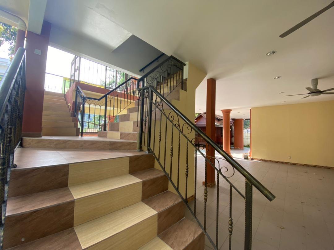 FREEHOLD TERRACE BUKIT ANTARABANGSA - photo 4