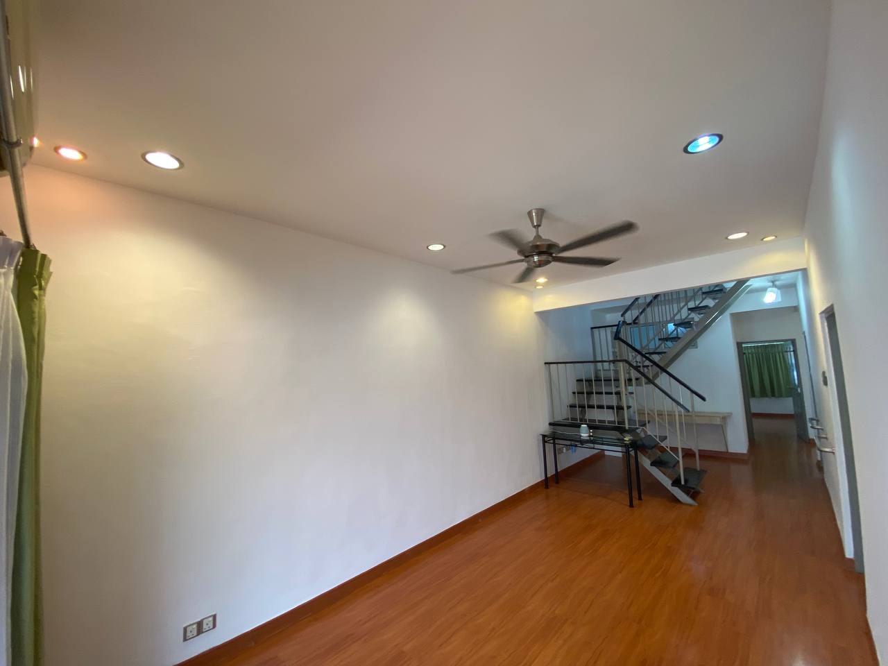 Freehold Terrace End Lot Taman Melawati - photo 3