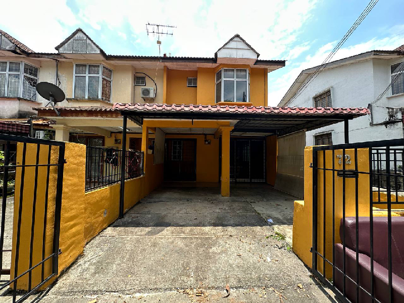    END LOT 2 STOREY TERRACE FACING OPEN FIELD  AND WALKING DISTANCE TO SURAU AL-ISLAH, TAMAN DAHLIA, - photo 2