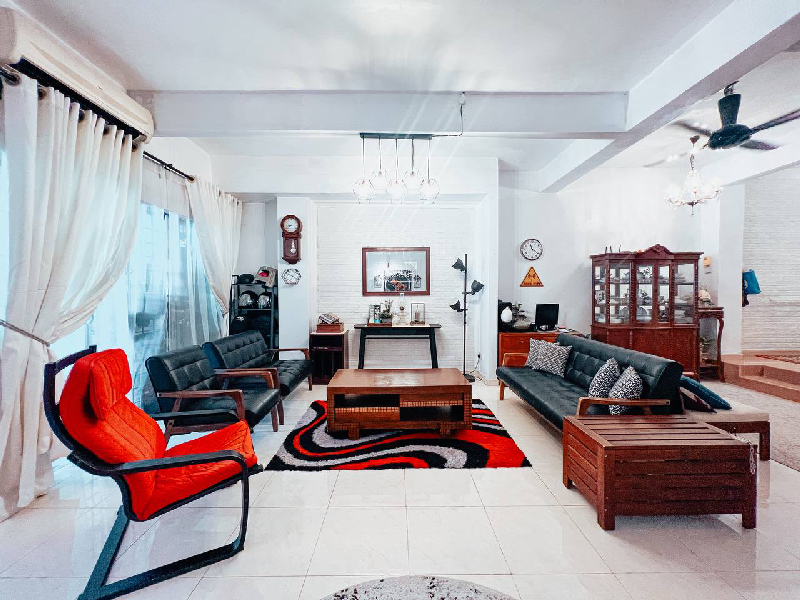 5rooms, Freehold, 2 Storey, Taman Dagang Jaya, Ampang - photo 2