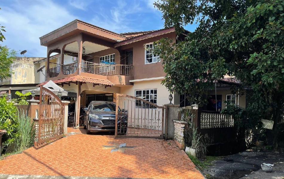 Corner lot, 2 Storey ...