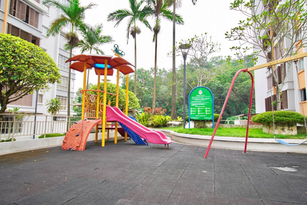 Desa Putra Condominium - photo 2