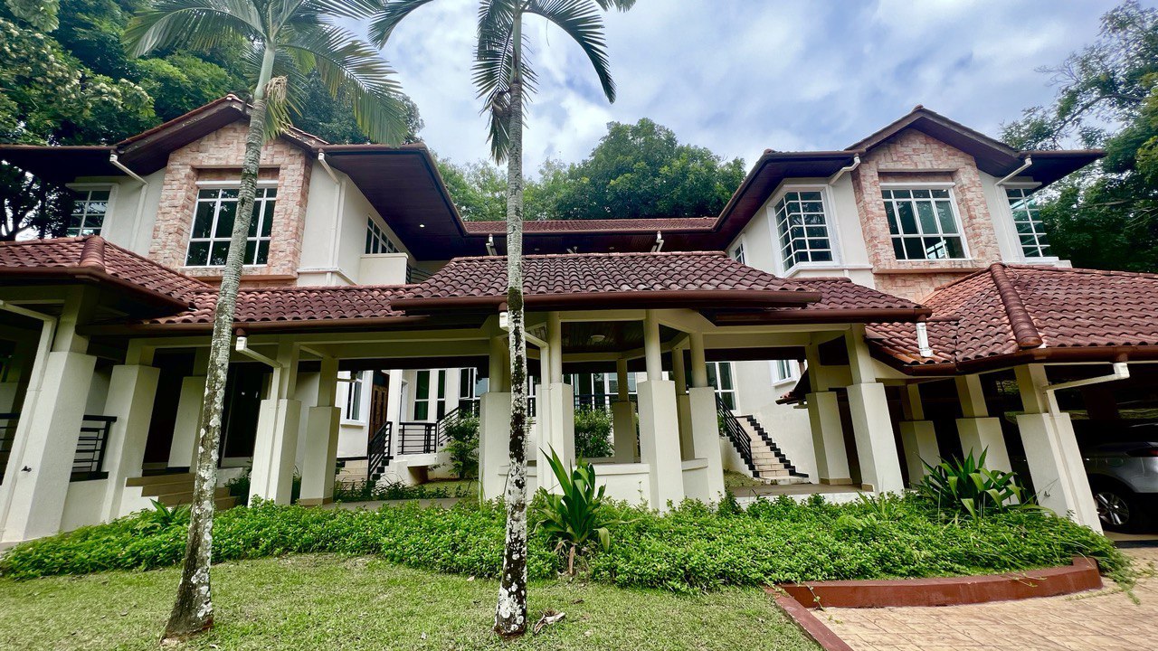 Beverly Row