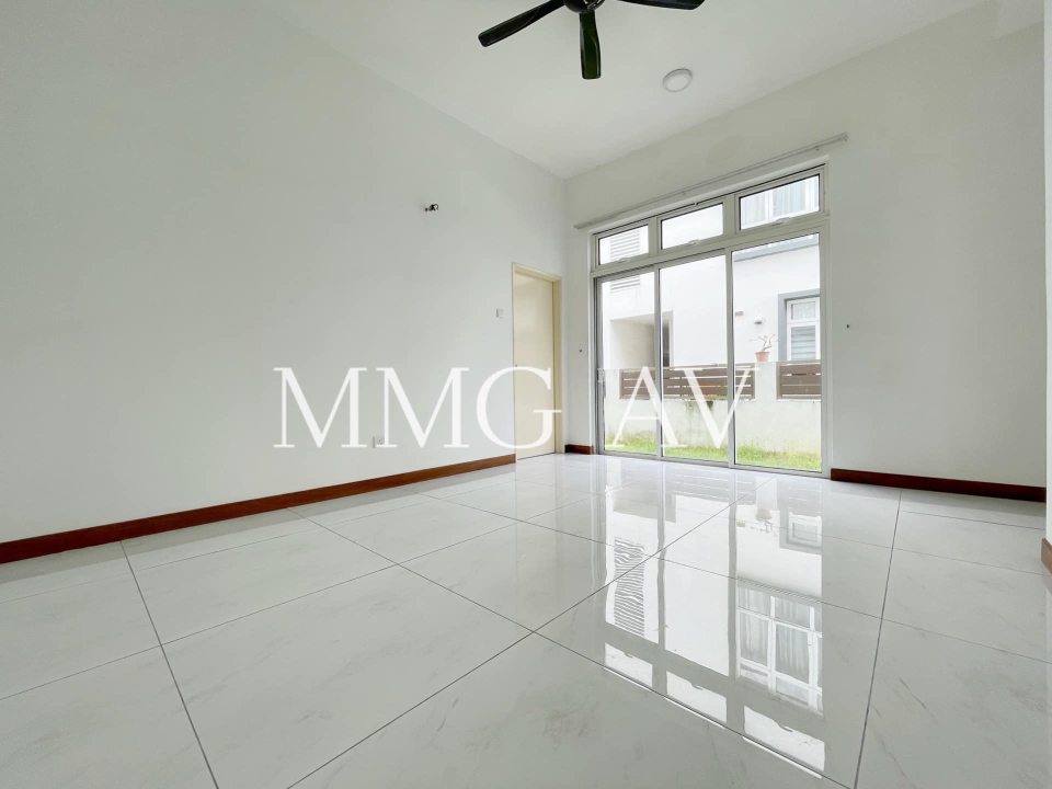 Super value Casa idaman 2 sty bungalow setia alam - photo 2