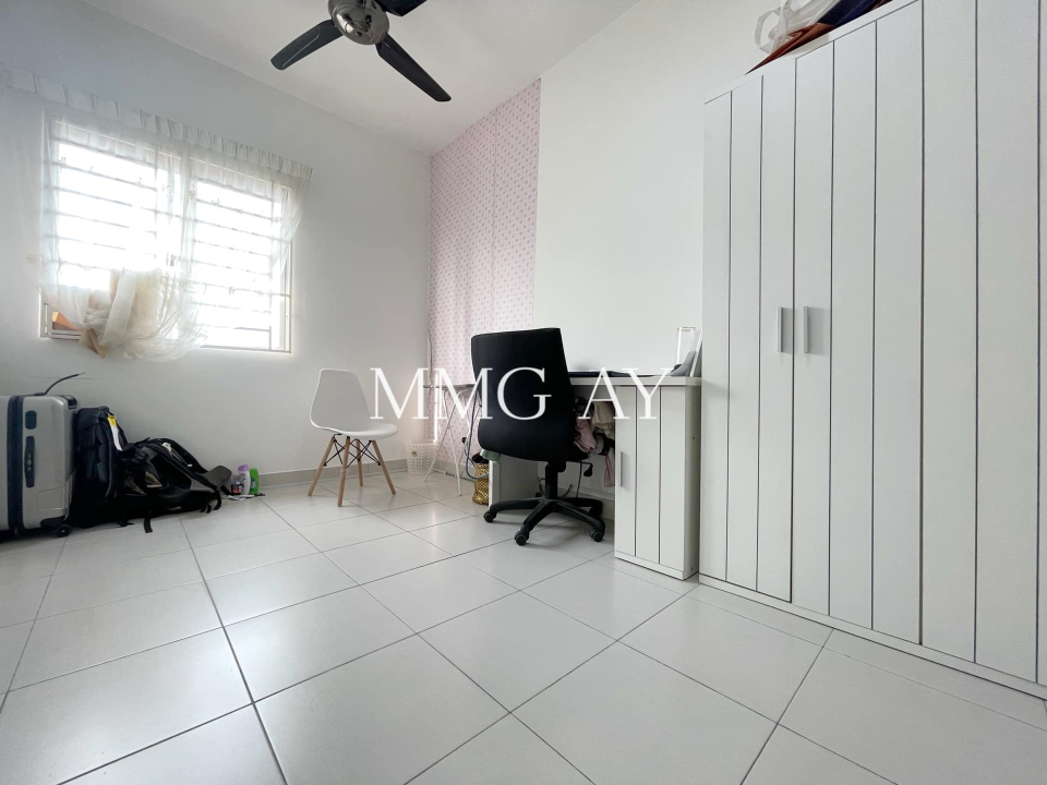 Good condition seri jati apartment setia alam - photo 2