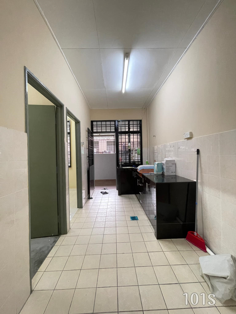 Move in condition bandar saujana putra 1 sty 20x70 - photo 2