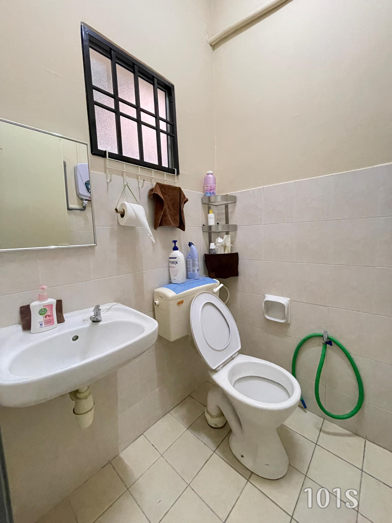 Move in condition bandar saujana putra 1 sty 20x70 - photo 3