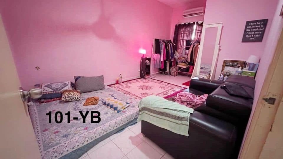 Berbaloi Jalan kristal sek 7 double sty 22x75 - photo 4