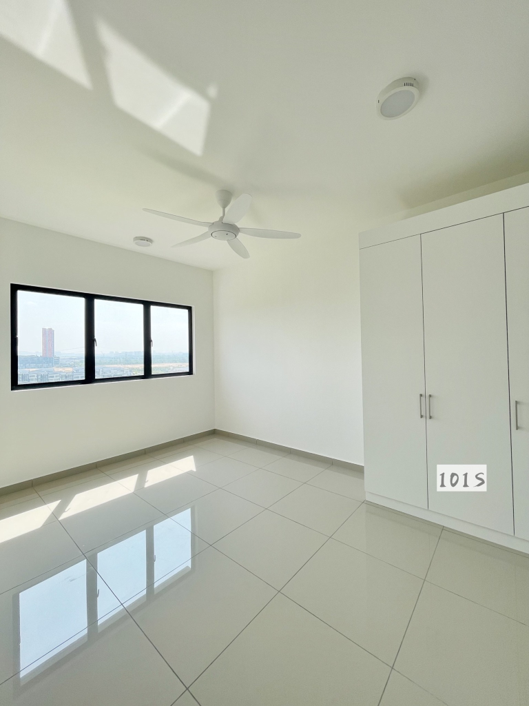 Duduk Seruang 1000sqft partially furnish - photo 3